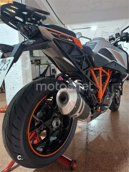 KTM 1290 Super Duke GT - Vista 14