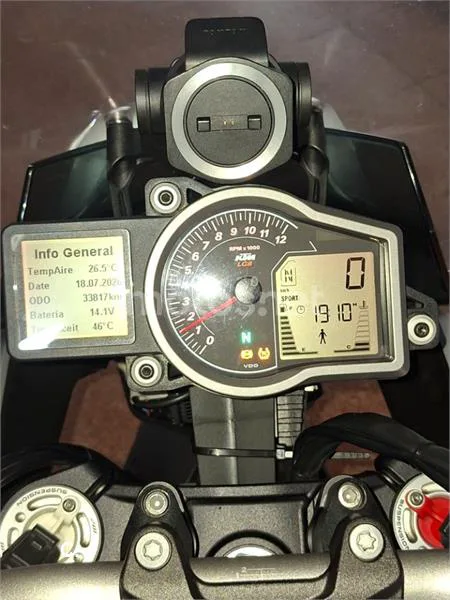 KTM 1290 Super Duke GT - Vista 5