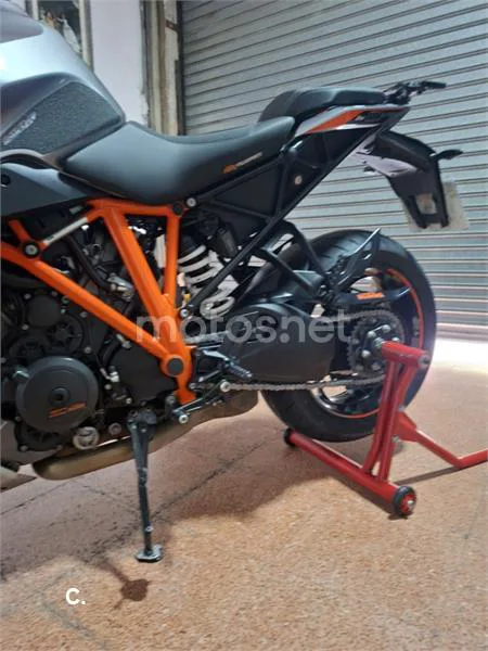 KTM 1290 Super Duke GT - Vista 10