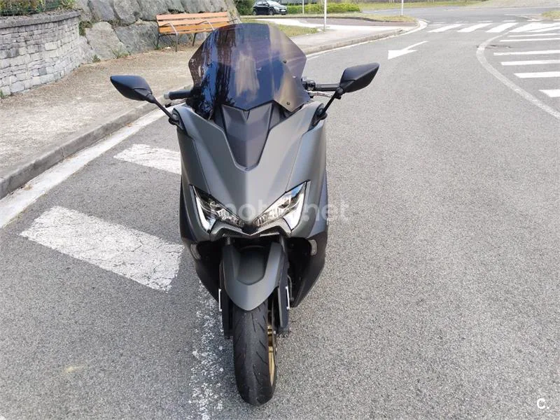 Yamaha TMAX 560 - Vista 3