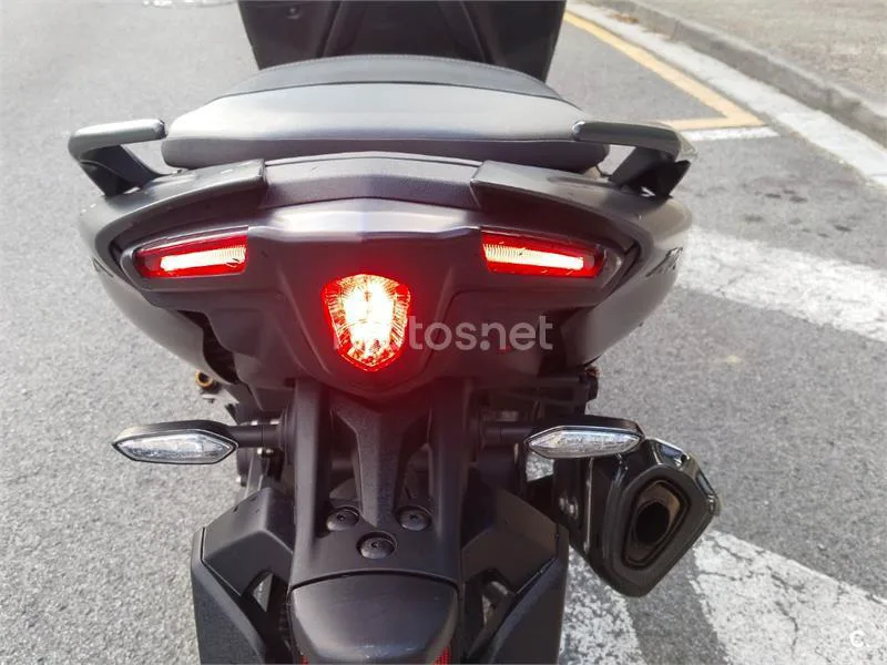 Yamaha TMAX 560 - Vista 5