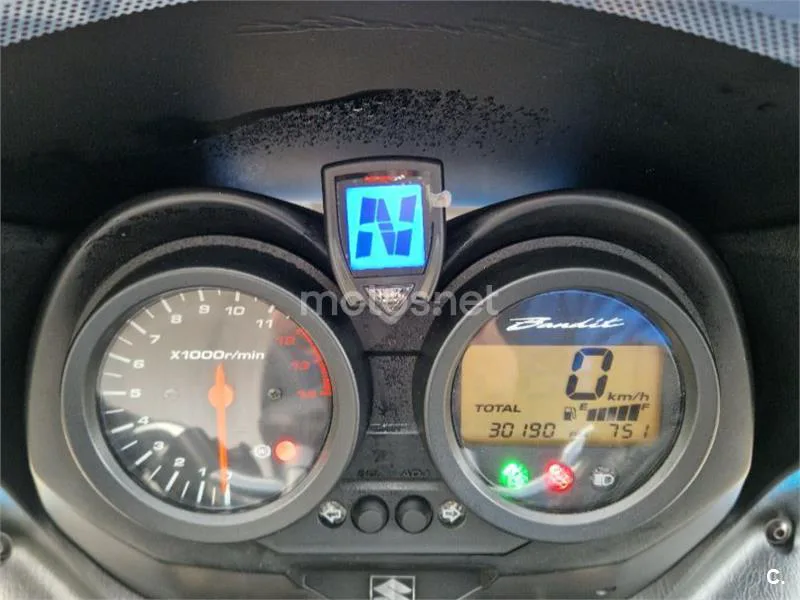 Suzuki Bandit 650S - Vista 4