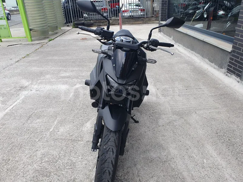 Honda CB750 Hornet - Vista 8