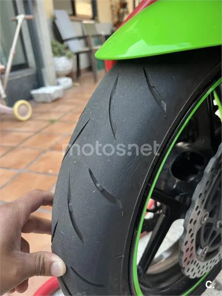 Kawasaki Ninja ZX-6R - Vista 3