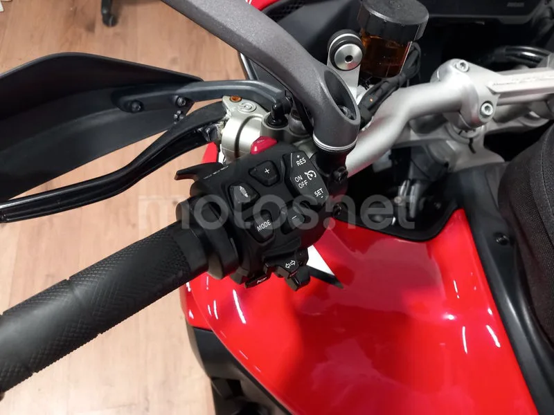 Ducati Multistrada V4 - Vista 7