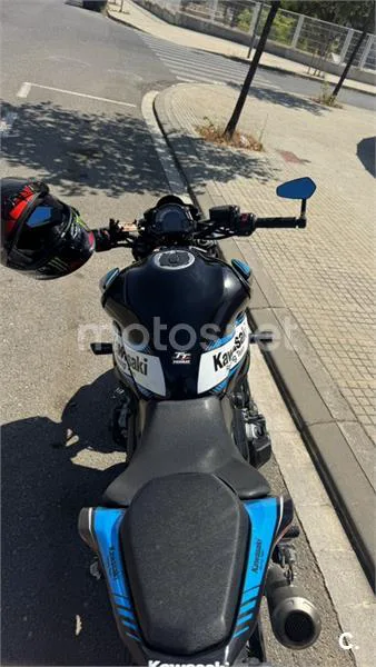 Kawasaki Z900 - Vista 5
