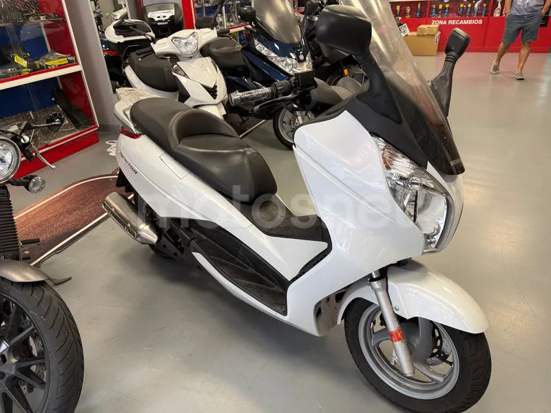 Honda S-Wing 125 - Vista 3