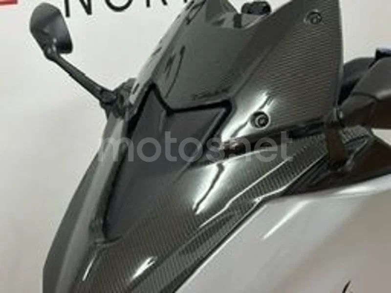 Yamaha TMAX 560 - Vista 14