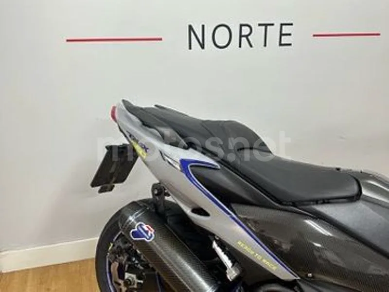 Yamaha TMAX 560 - Vista 26