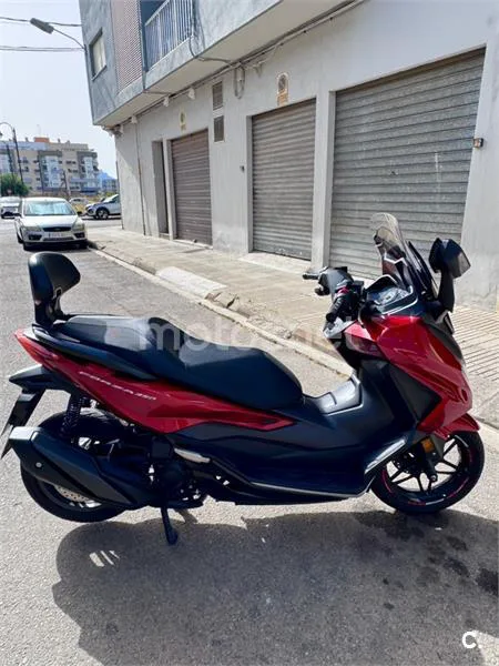 Honda Forza 350 - Vista 4