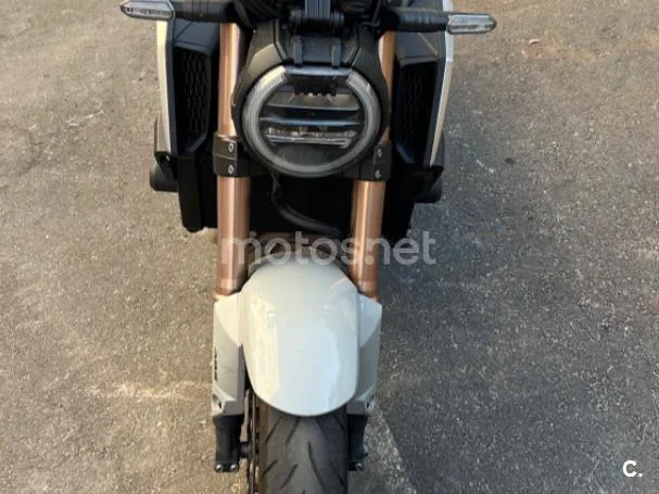 Honda CB650R - Vista 5