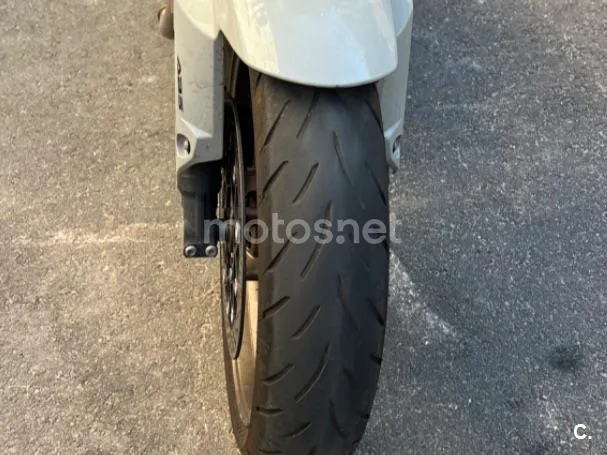 Honda CB650R - Vista 6