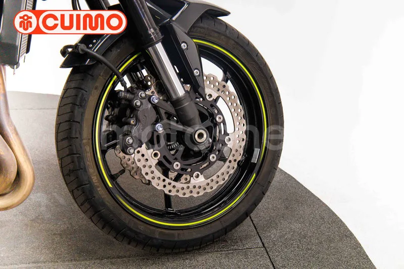 Kawasaki Z900 - Vista 19
