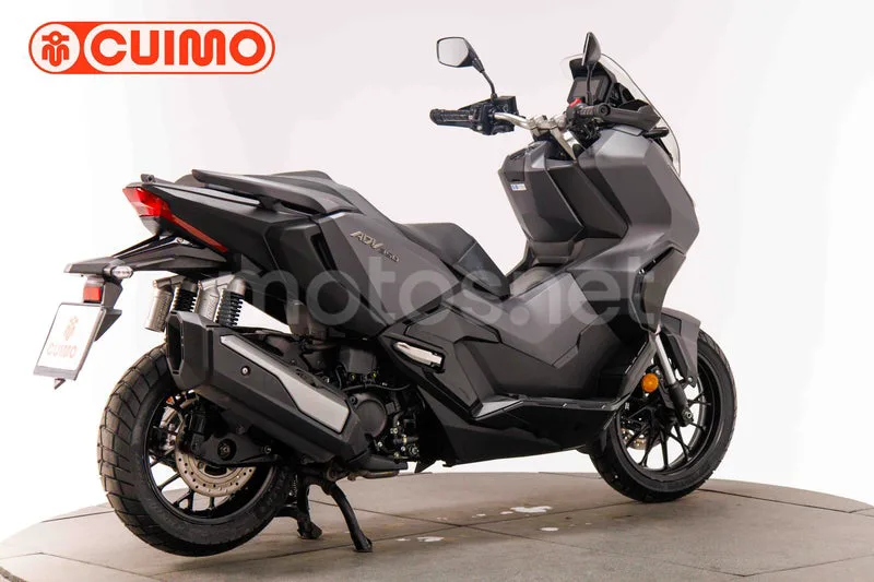 Honda ADV350 - Vista 4