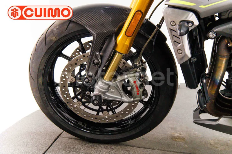 Triumph Speed Triple - Vista 23