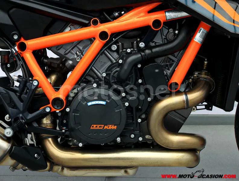 KTM 1290 Super Duke R - Vista 5