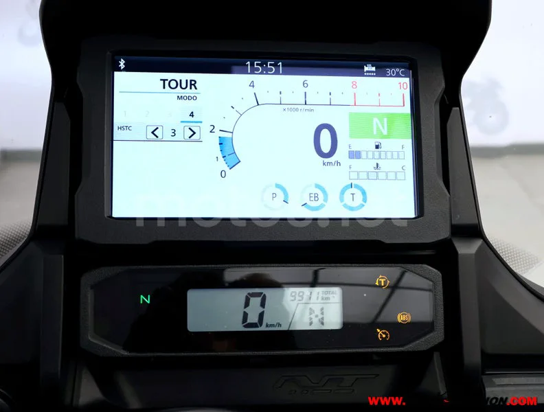 Honda NT1100 - Vista 6