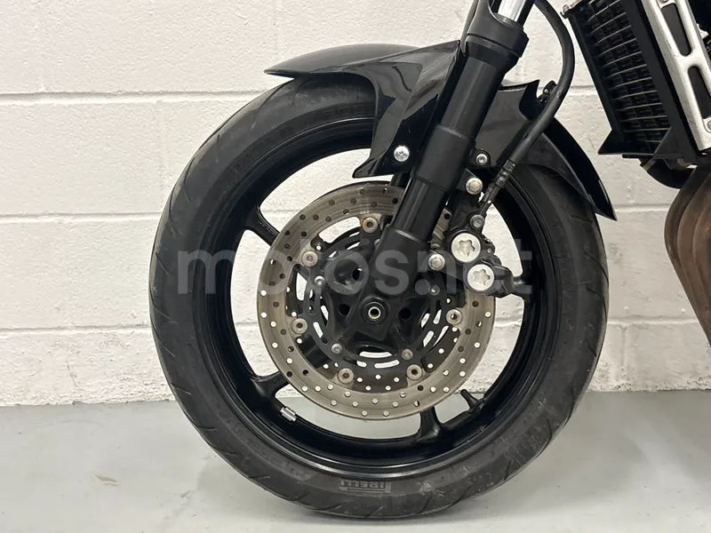 Yamaha FZ6 S2 - Vista 11