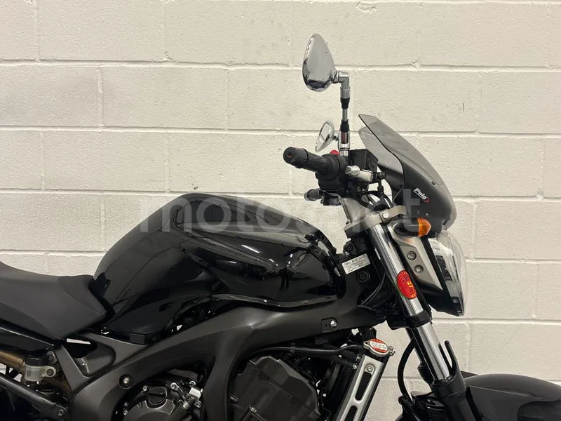 Yamaha FZ6 S2 - Vista 13