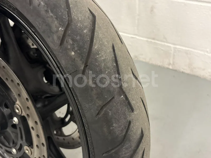 Yamaha FZ6 S2 - Vista 17