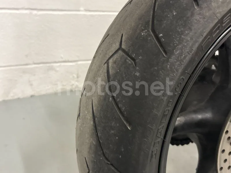 Yamaha FZ6 S2 - Vista 18