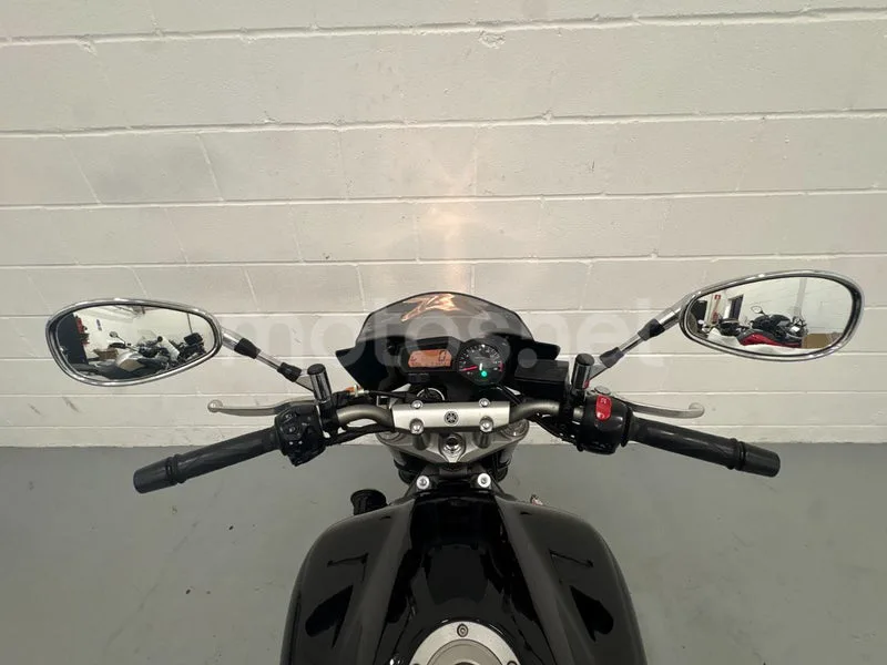 Yamaha FZ6 S2 - Vista 20