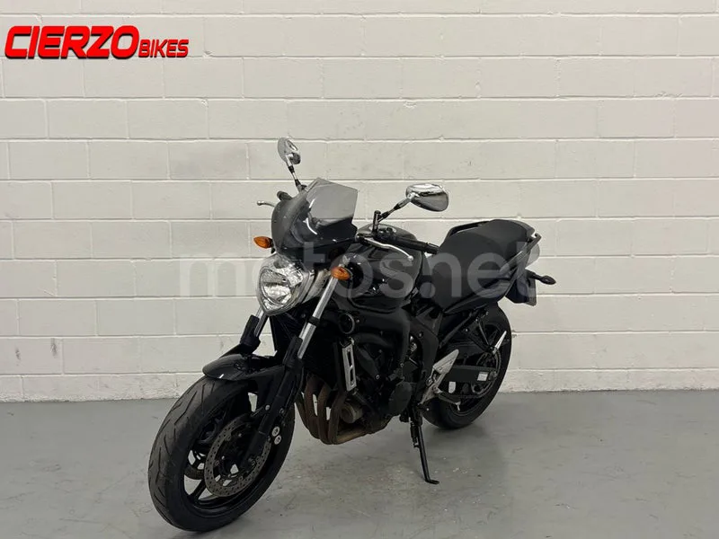 Yamaha FZ6 S2 - Vista 6