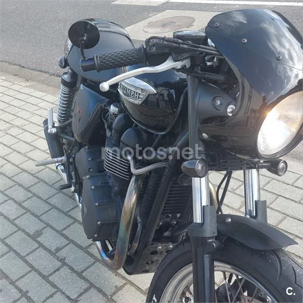 Triumph Bonneville 3999 € 2005 A Coruña - 1