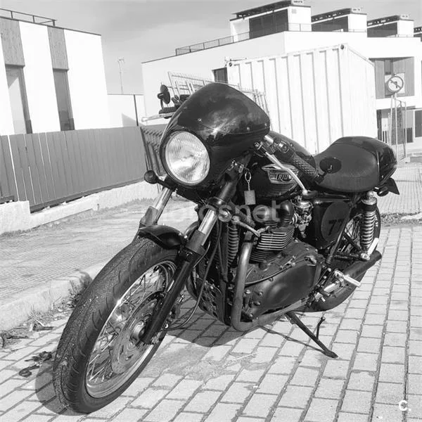 Triumph Bonneville - Vista 5