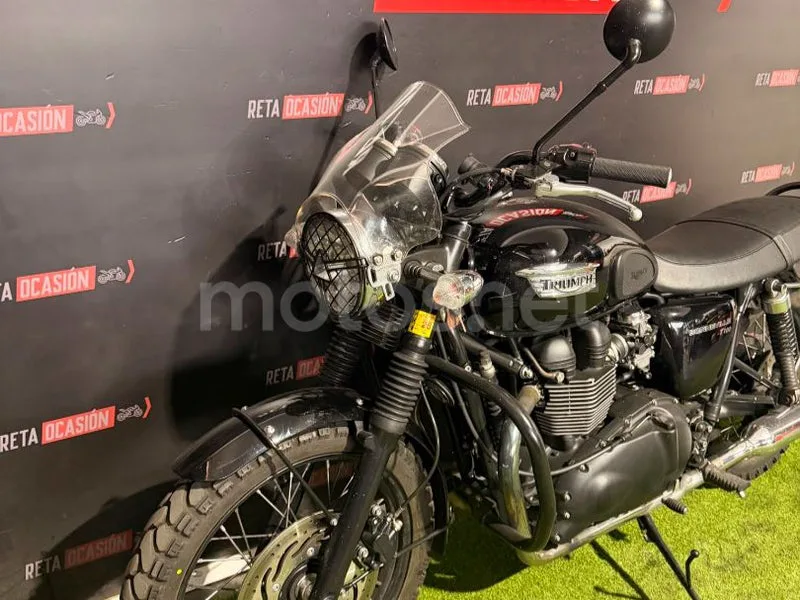 Triumph Bonneville T100 - Vista 3
