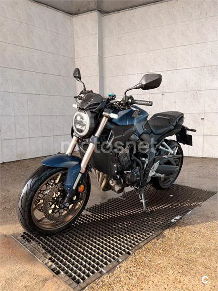 Honda CB650R - Vista 3