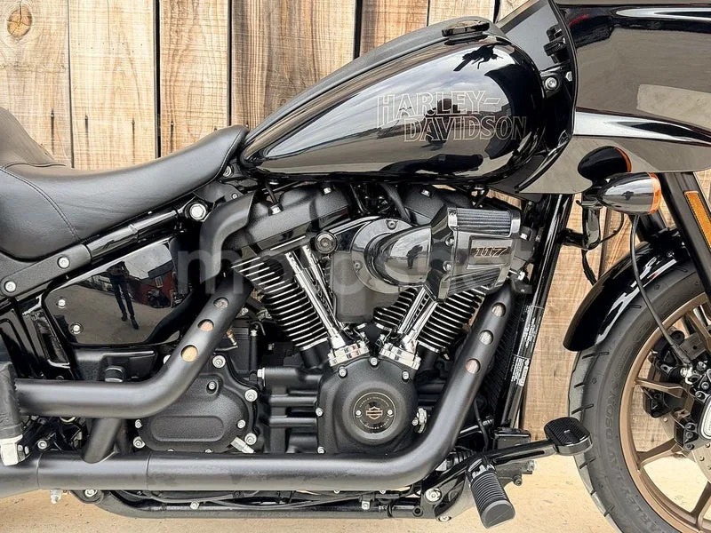 Harley-Davidson Low Rider ST - Vista 18