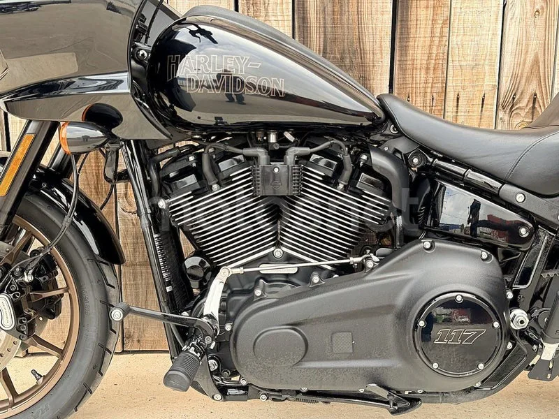 Harley-Davidson Low Rider ST - Vista 3