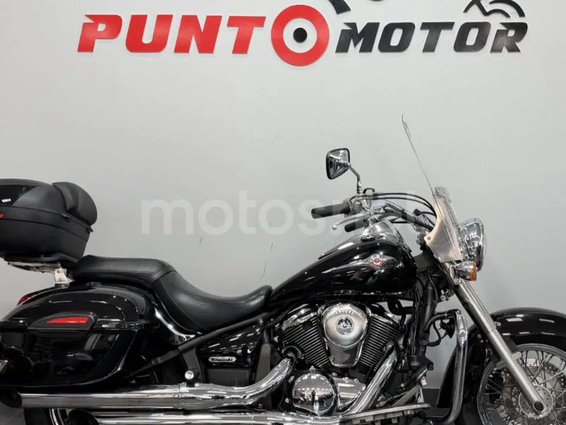Kawasaki VN900 Classic - Vista 3