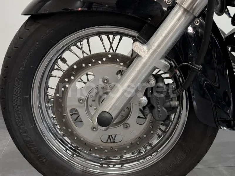 Kawasaki VN900 Classic - Vista 8