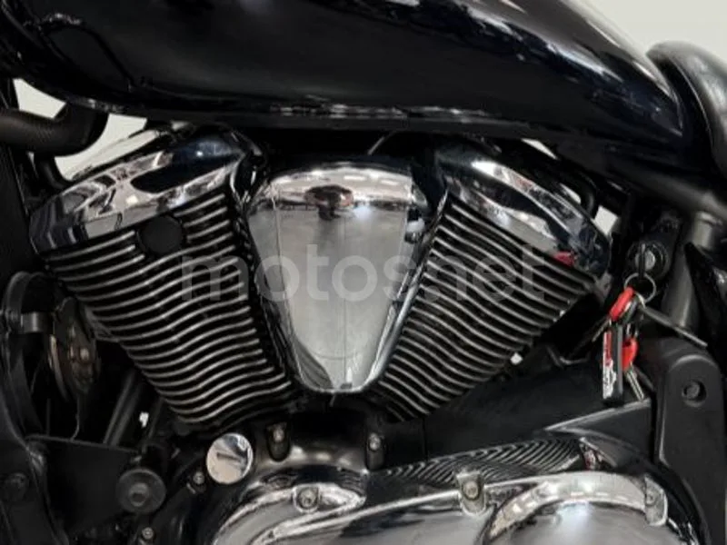 Kawasaki VN900 Classic - Vista 9