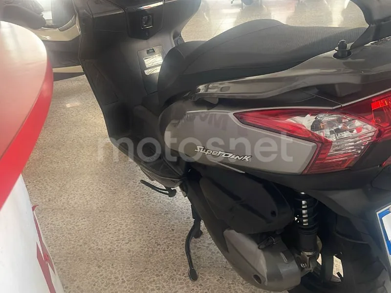 Kymco Super Dink 300 1900 € 2010 Zaragoza - 2