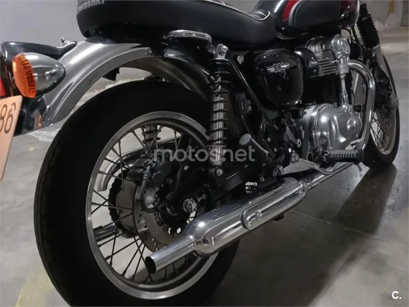 Kawasaki W800 - Vista 3