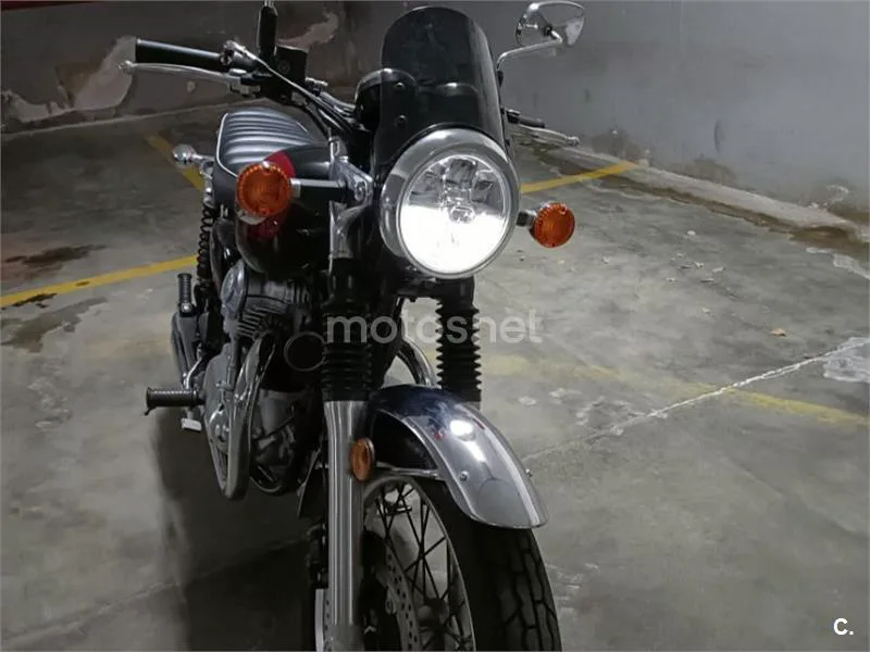 Kawasaki W800 - Vista 5