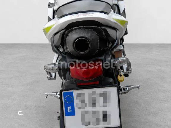 Honda CBR600RR - Vista 4