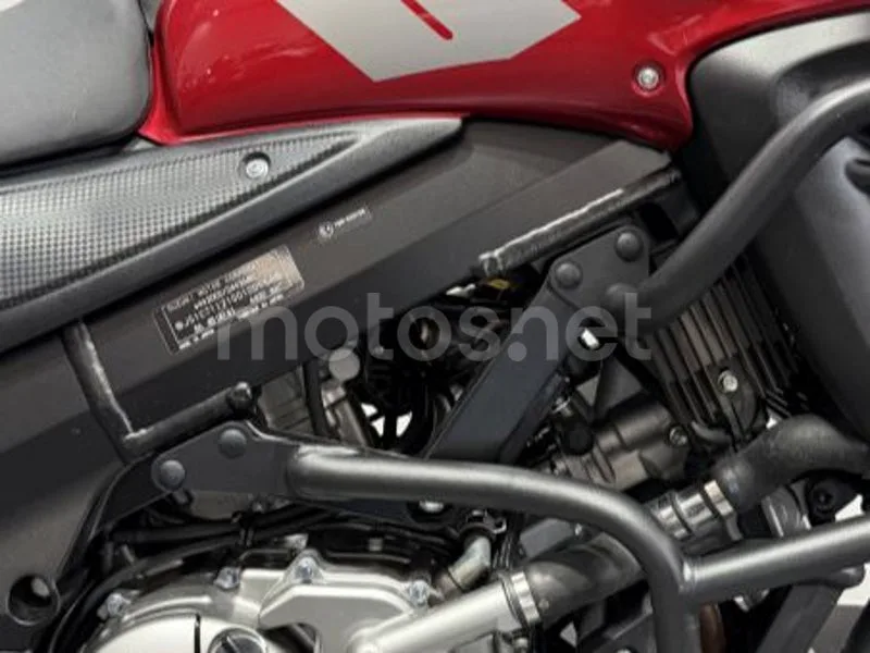 Suzuki V-Strom 650XT - Vista 9