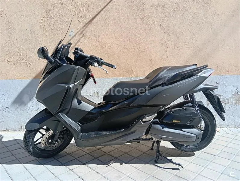 Honda Forza 125 2900 € 2016 Madrid - 1