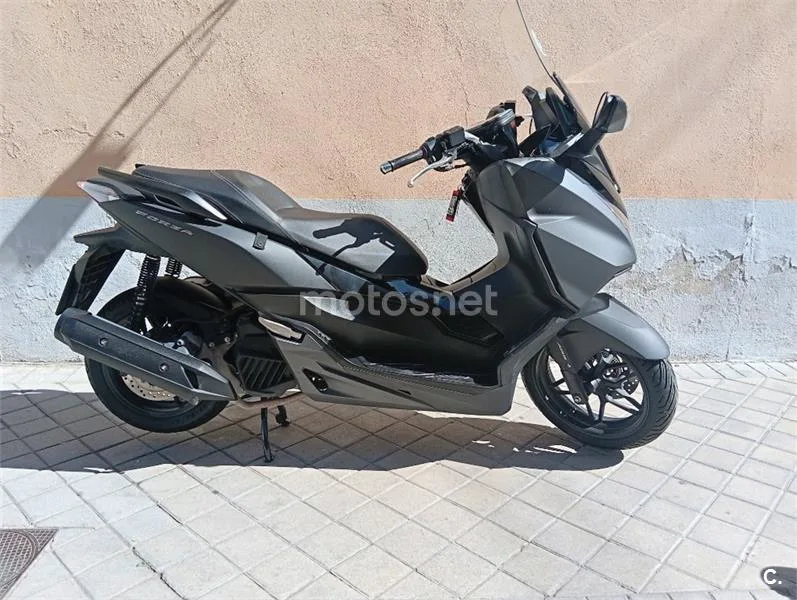 Honda Forza 125 - Vista 4