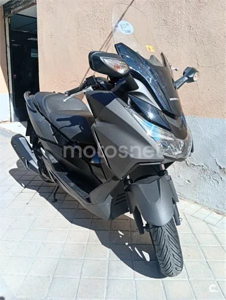 Honda Forza 125 - Vista 5