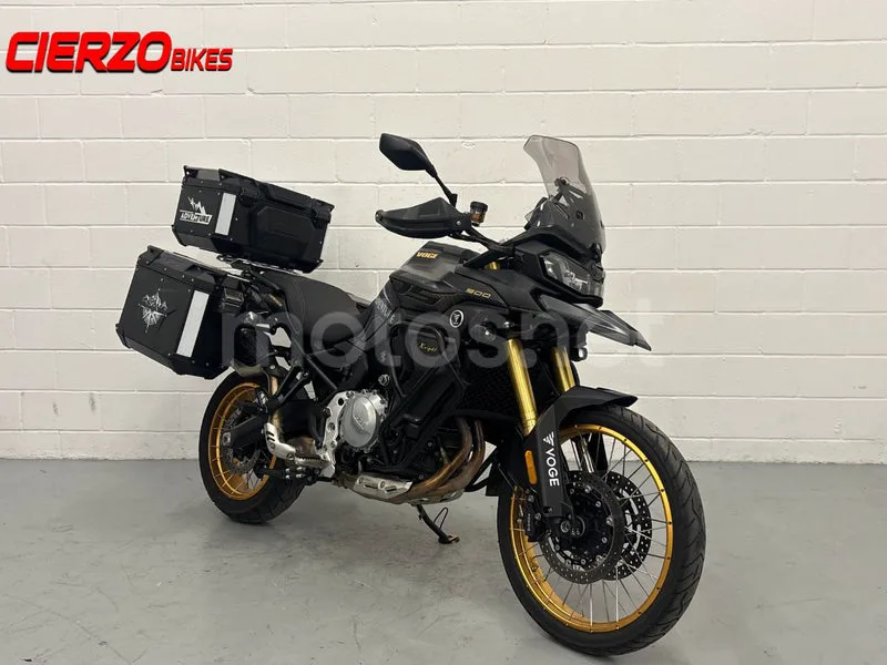 Voge 900DSX - Vista 8