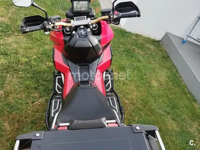 Honda X-ADV - Vista 4