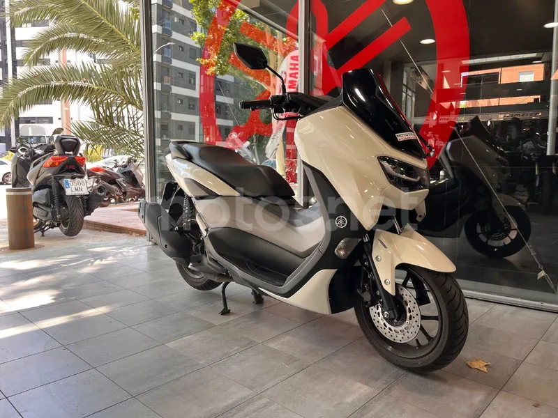 Yamaha NMAX - Vista 3