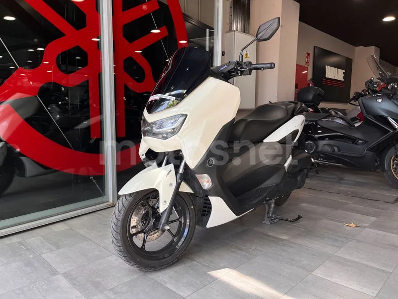 Yamaha NMAX - Vista 4