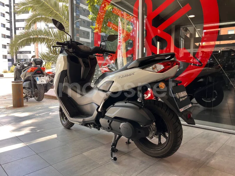 Yamaha NMAX - Vista 6