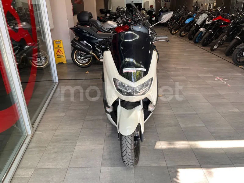 Yamaha NMAX - Vista 7